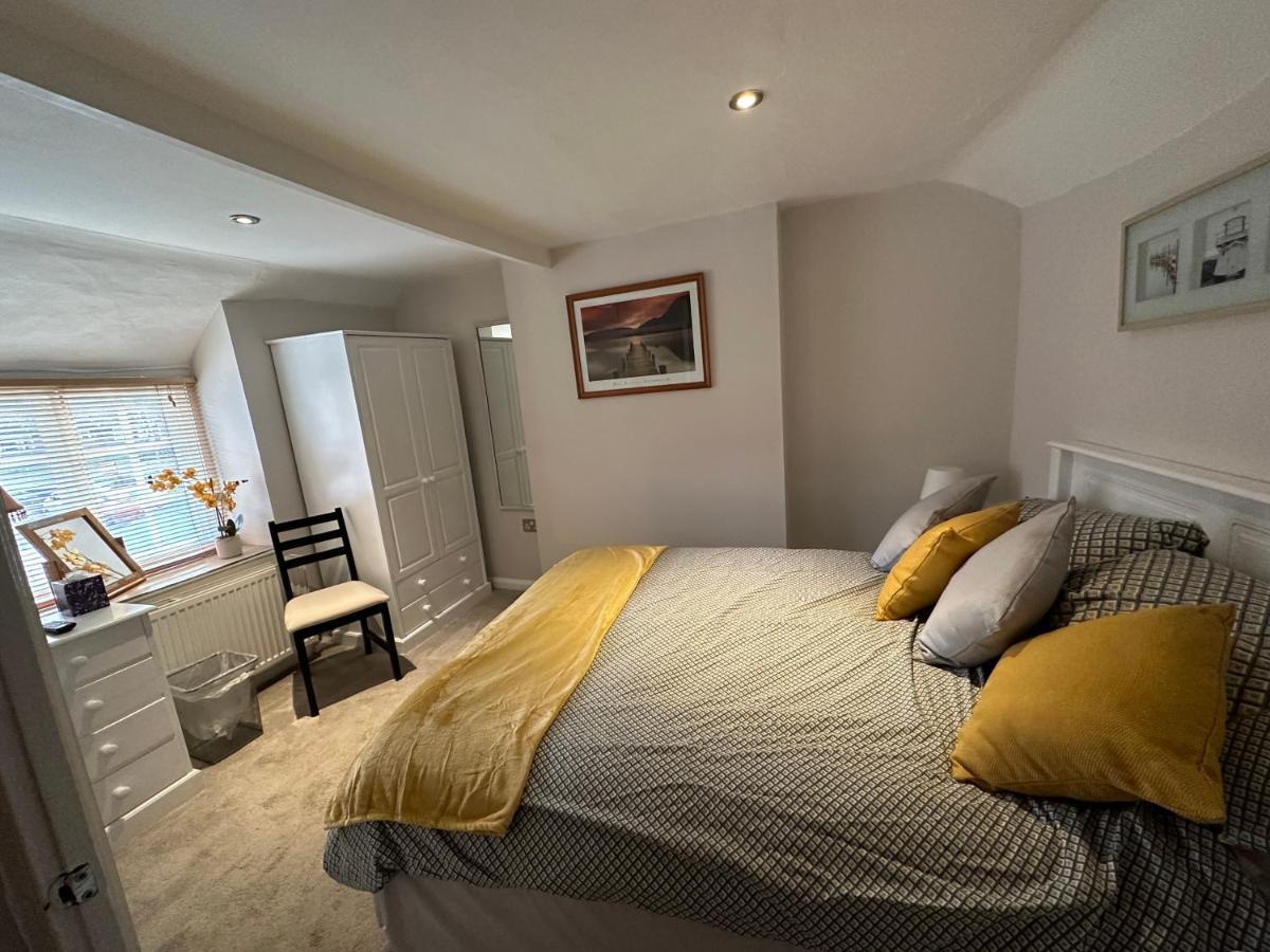Cottage En-Suite Room With Private Lounge บริดพอร์ต ภายนอก รูปภาพ